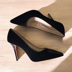 White House Black Market Velvet shoes size 10